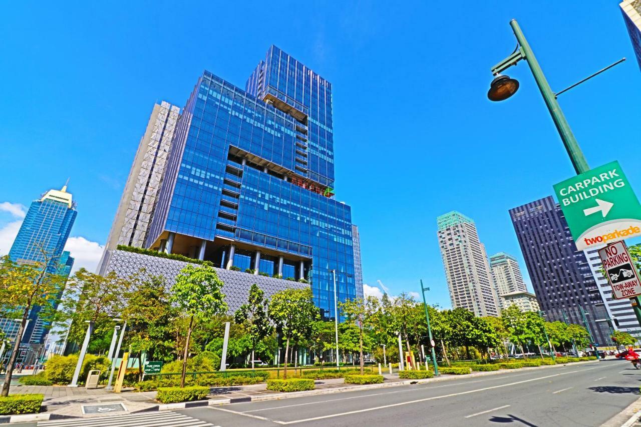 Oasis Regency @ Fort Victoria Bgc Taguig Exterior photo