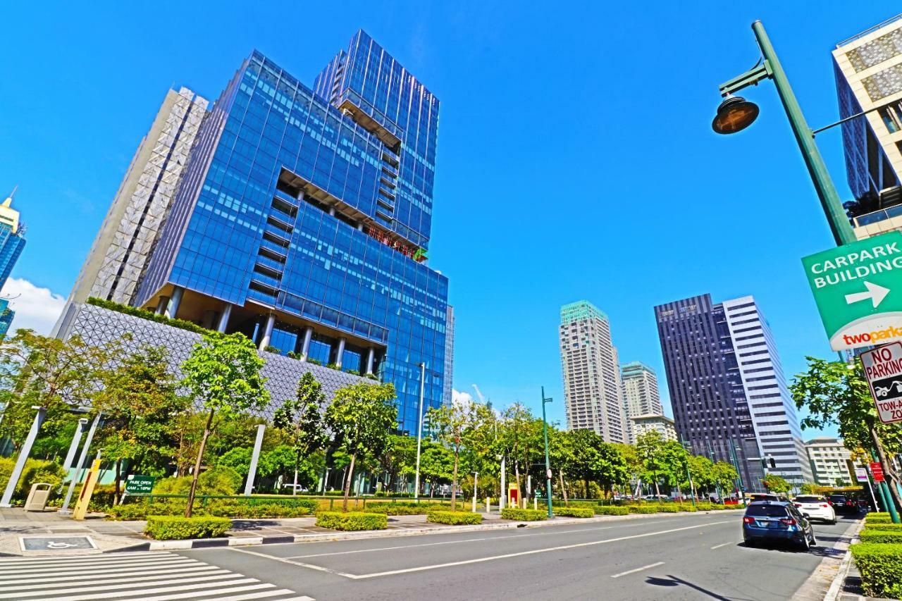 Oasis Regency @ Fort Victoria Bgc Taguig Exterior photo