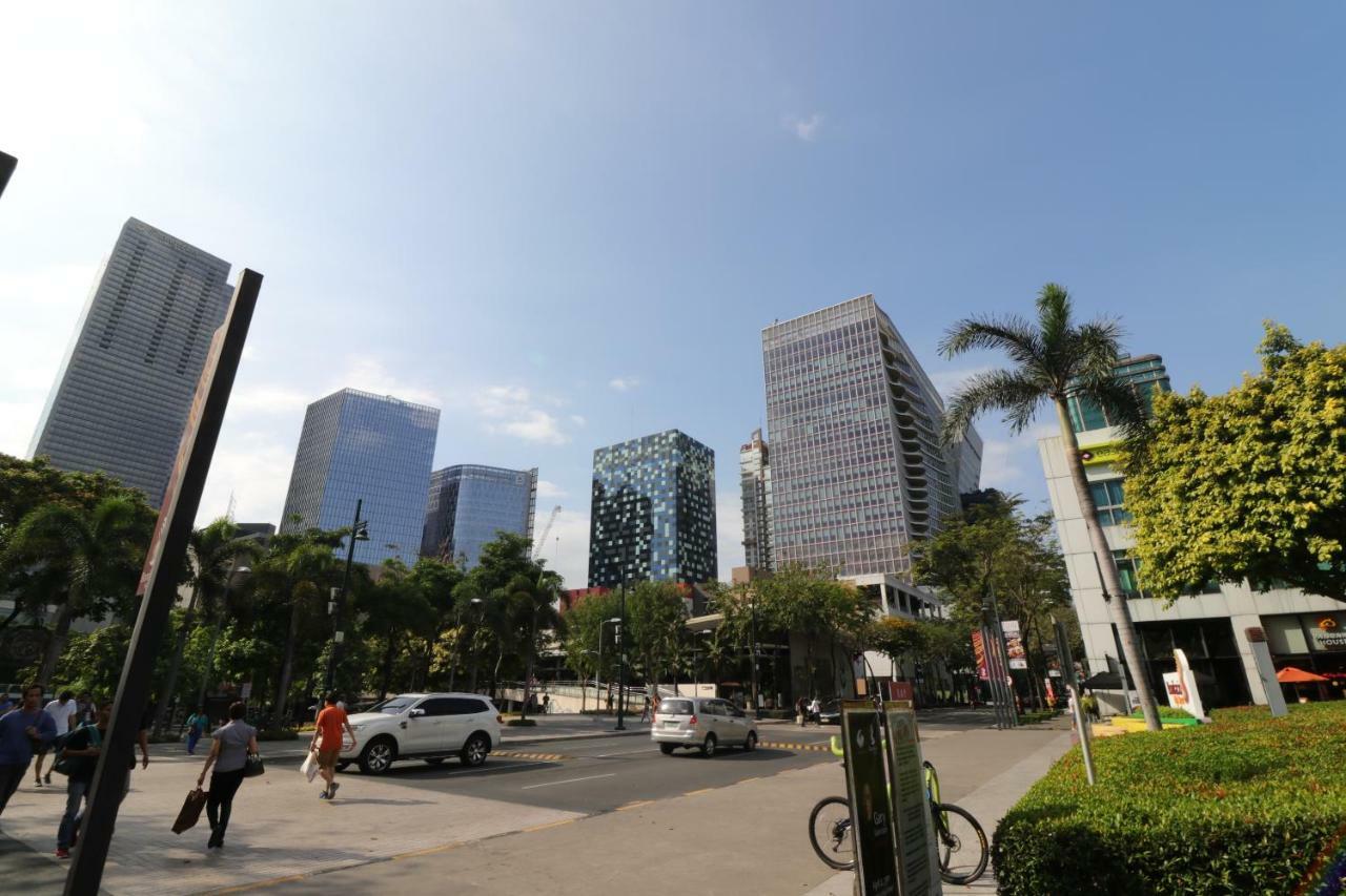 Oasis Regency @ Fort Victoria Bgc Taguig Exterior photo